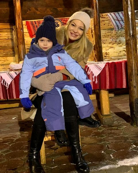 Valentina Pelinel a născut! Cristi Borcea, de 9 ori tătic
