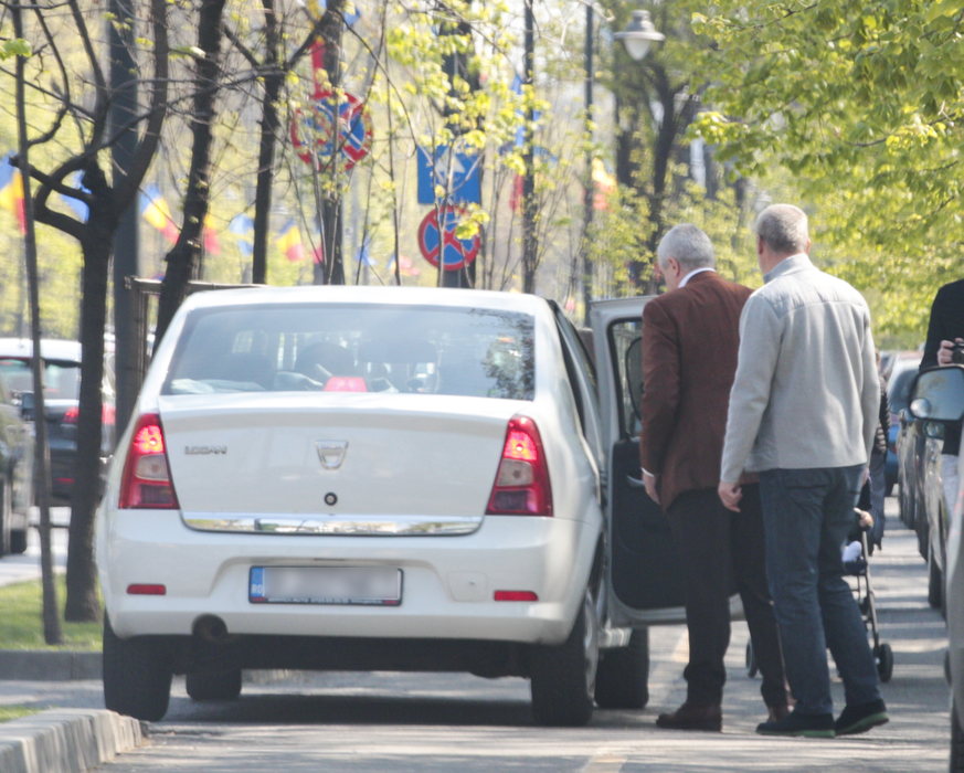 Călin Popescu Tăriceanu a ”fugit” de la birou cu un taxi Uber