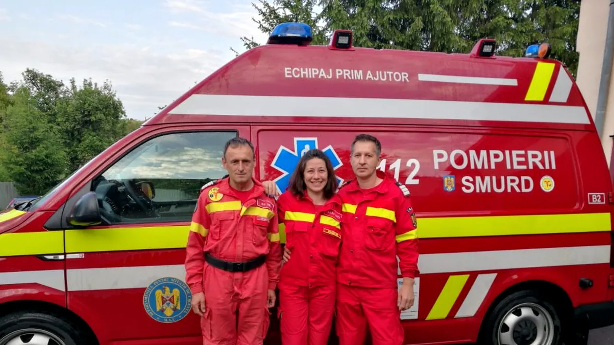 Ambulanță SMURD, devenită sală de nașteri pentru o femeie din Sibiu: „Felicitări pentru misiunea îndeplinită”