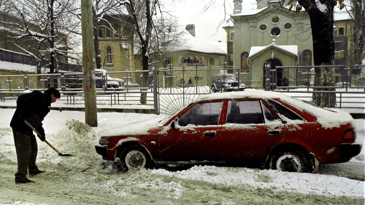 Codul GALBEN de ninsori si viscol se prelungeste! Vezi judetele afectate