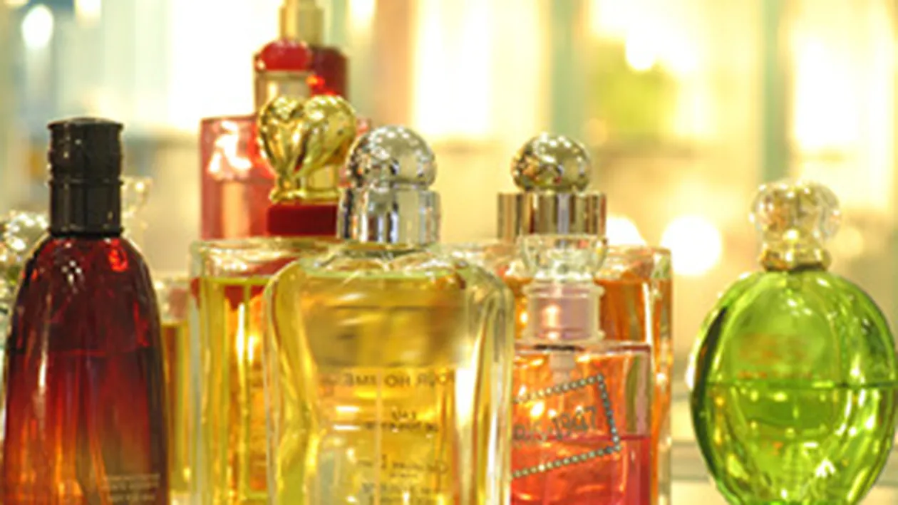 Parfumuri de 100.000 de euro, susceptibile a fi contrafacute, ridicate de Politie din Voluntari