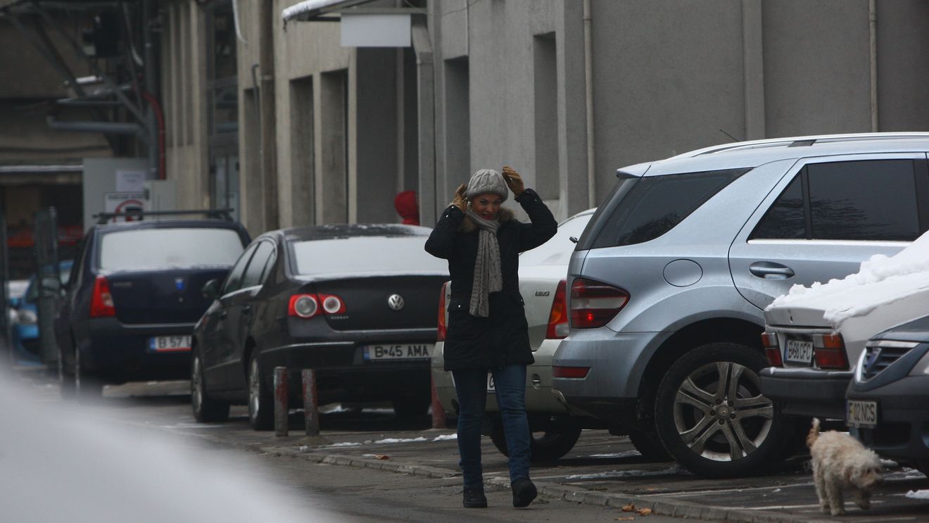 Responsabilitati, griji si timp limitat. Vezi ce face Cristina Chiser in timp ce sora ei, Andreea Marin, se pregateste de divort!