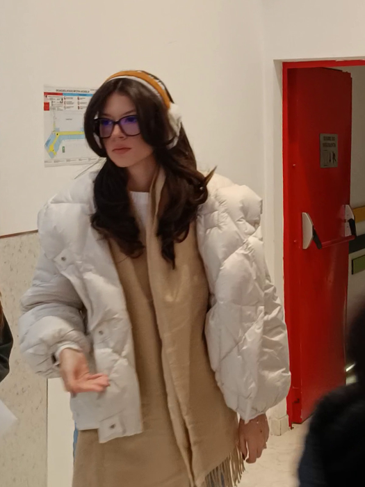Cleopatra Stratan, singură la mall după America Express