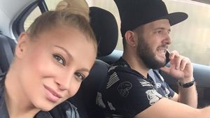 S-a lăudat cu maşina nouă! Vezi ce automobil şi-a cumpărat LORA!