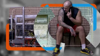 Hackerul „Virus”, dat în urmărire după condamnarea în SUA, prins la Sinaia cu un sistem care schimba numerele de înmatriculare