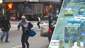 Tragedia a lovit din nou! Un camion a intrat din plin într-o mulţime de oameni, în Suedia!