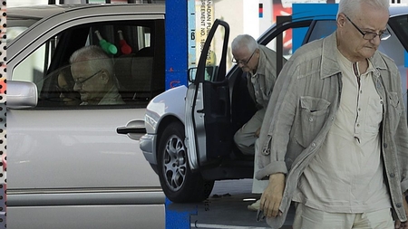 Irinel Columbeanu a trecut de la un vioi Opel second-hand la un Mercedes vechi de 20 de ani