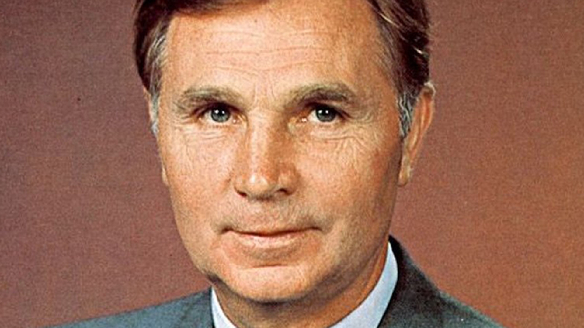 Legendarul antrenor de hochei pe gheata Viktor Tihonov a murit