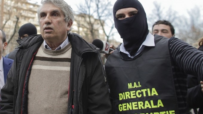 Câți bani avea din mită controversatul medic Gheorghe Burnei atunci când a fost prins. Informația abia acum a ieșit la iveală