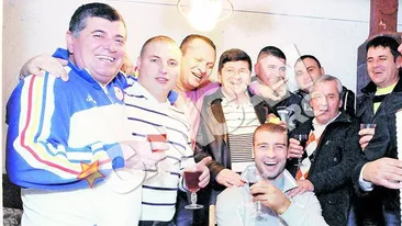 Nicolae Savin si-a scos mezinul, dar si pe fiul edilului din Giurgiu la o salata de lux in Capitala! Fratia primarilor