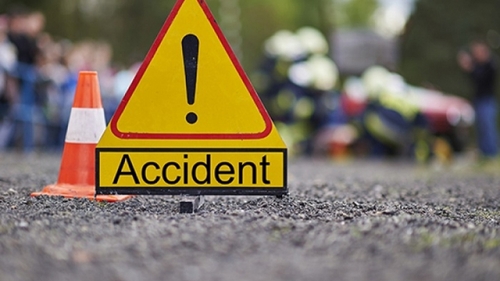 Accident tragic în Buzău! Maşină zdrobită de un TIR: doi tineri au murit în urma impactului violent