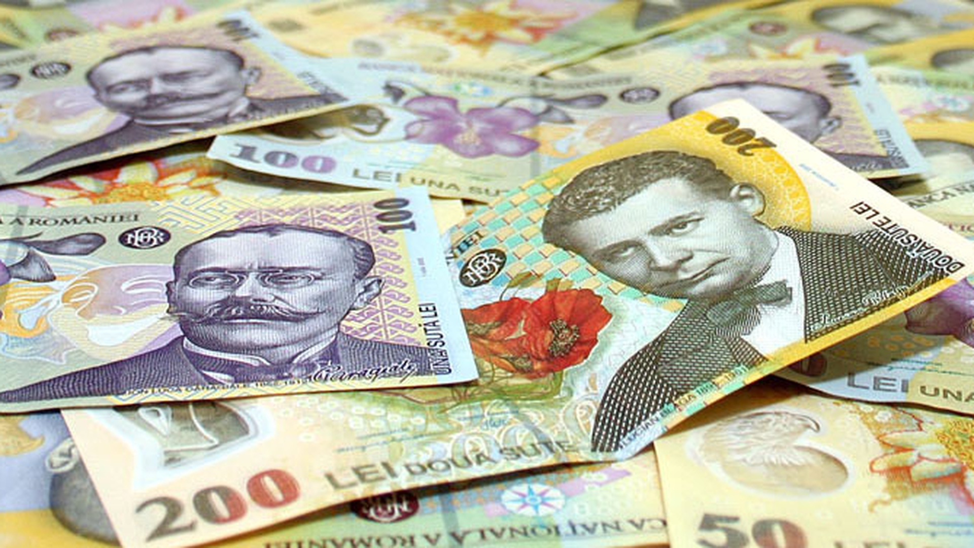 Mos Craciun vine mai devreme! Aproape 1 milion de romani isi vor primi salariile in avans