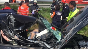 VIDEO. Accident grav pe Autostrada București - Pitești. Două victime au rămas încarcerate, a intervenit elicopterul SMURD