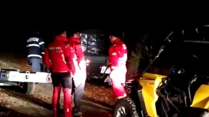 Intervenție de urgență în Munții Baiului după ce un bărbat a căzut într-o râpă de 100 de metri