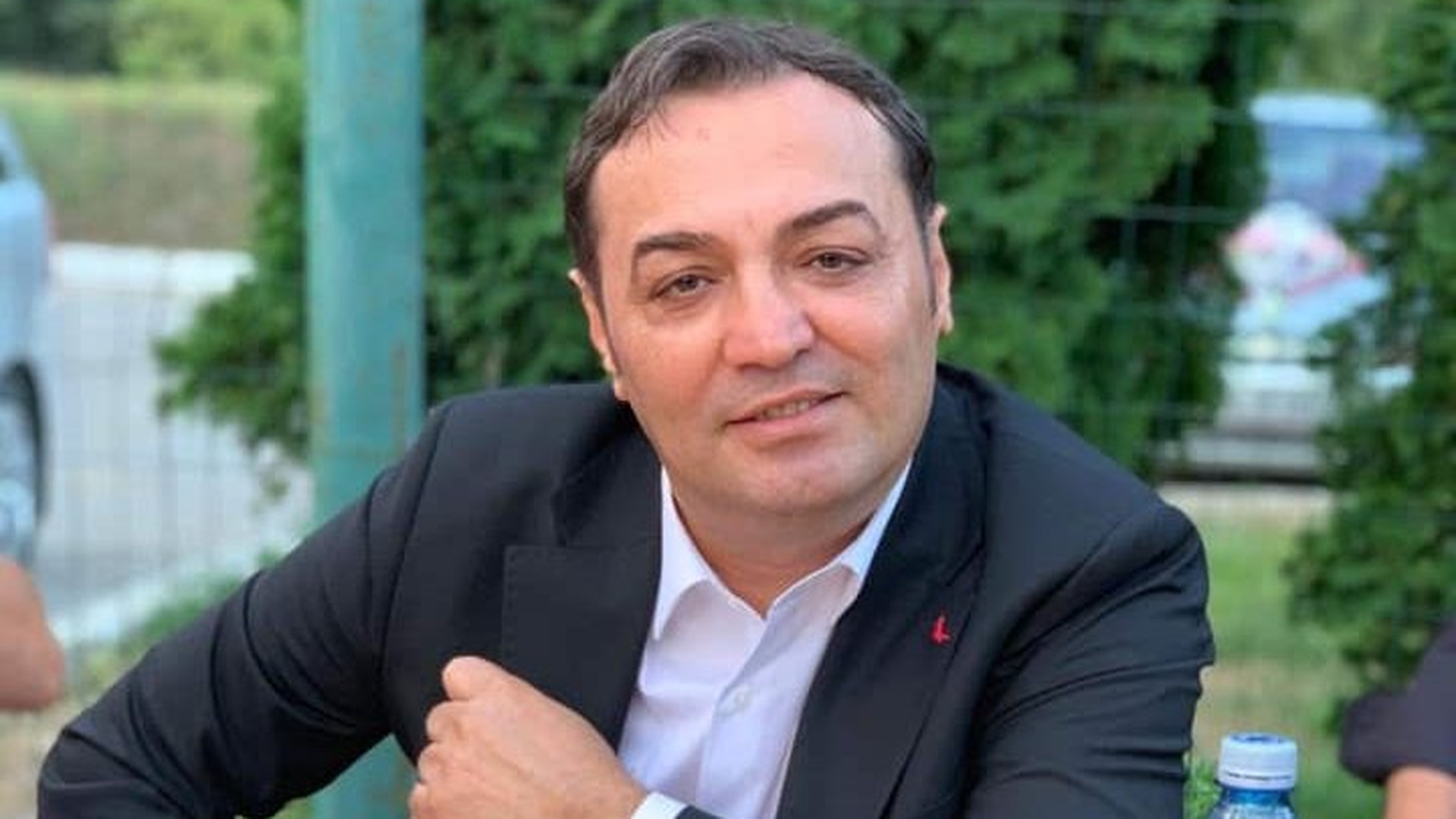 Durere fără margini la cimitirul Ghencea. Ionuț Cercel își strigă disperat tatăl: ”Tăticul meu, floarea mea, frumusețea mea!”