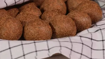 Maica Maria de la Mânăstirea Hurezi ne arată cum să pregătim chifle de linte pufoase și moi în Miercurea Mare