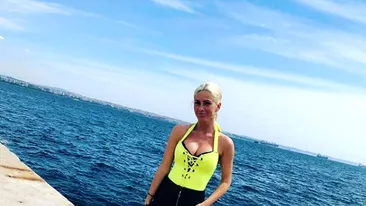 Hannelore de la Insula Iubirii, super-sexy în costum de baie. Cine i-a dat like la poză