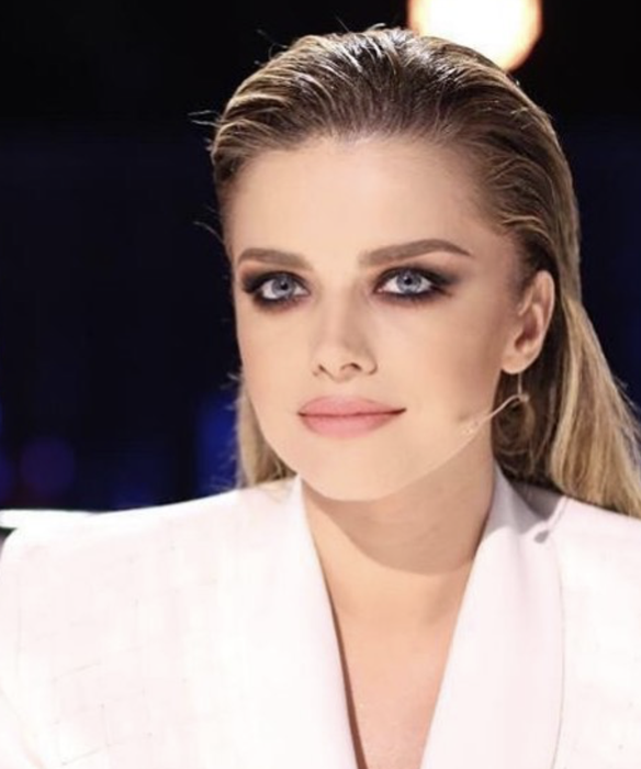 Cum arată și ce se ocupă Alexandra Dinu la 45 de ani. Fosta soție a lui Adrian Mutu s-a retras din lumina reflectoarelor