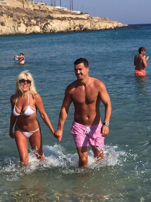 Elena Udrea este însărcinată din nou?! Adrian Alexandrov dă din casă