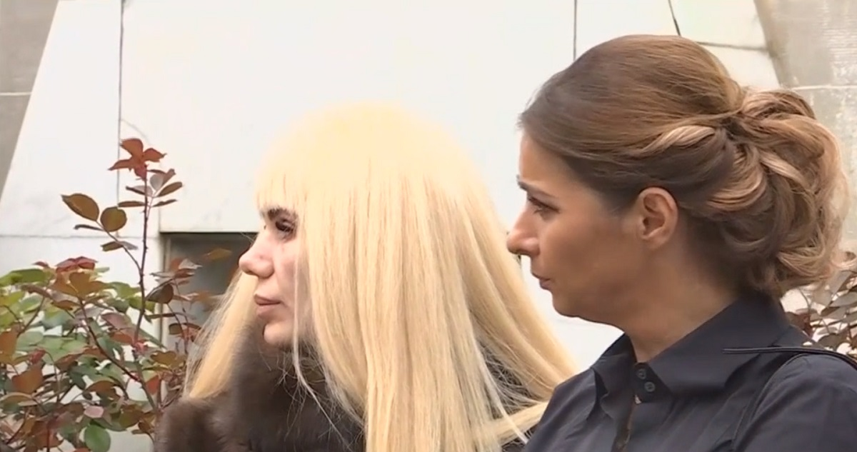 Cum a apărut îmbrăcată Anamaria Prodan la pomana de un an a mamei sale