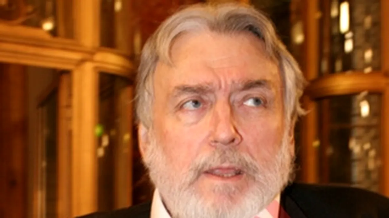 Adrian Paunescu a scris, pe patul de spital, poezia De la un cardiac, cordial