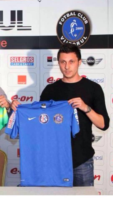 Au făcut chef cu băutură şi femei până la 5 dimineaţa! Un titular de la Viitorul lui Hagi s-a ”înfrăţit” cu un fost dinamovist