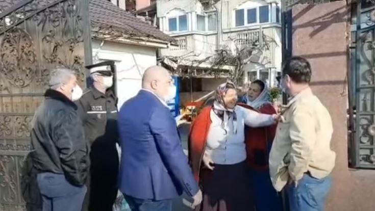 Ce reacție a avut Poliția Locală Craiova după ce o femeie și-a aruncat gunoiul într-o intersecție din oraș