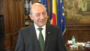 Traian Băsescu şi soţia sa au ajuns la un restaurant din Sfântu Gheorghe
