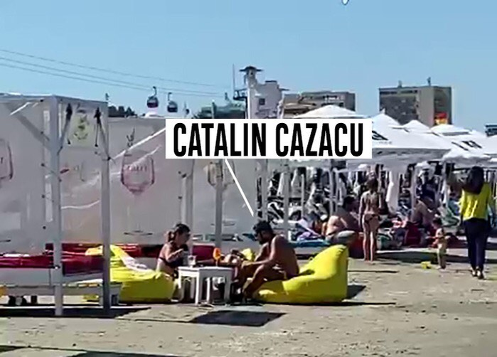 Cătălin Cazacu a jucat table, pe plajă, cu două tinere