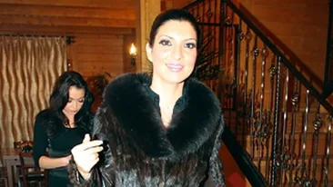 Andreea Tonciu, pacalita cu fake-uri