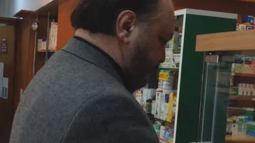 Victor Socaciu, de nerecunoscut! Cantaretul s-a ingrasat mult, a imbatranit brusc, iar pe fata i se citeste oboseala!