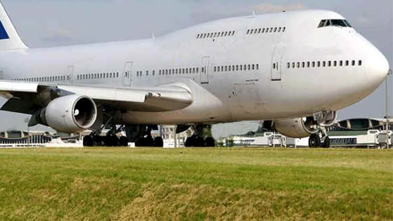 Un avion s-a PRĂBUŞIT! Aproape toti pasagerii au MURIT 