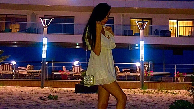 ANDREEA PODĂRESCU a atras toate privirile când a apărut AŞA! A luat un sutien prea mic şi...