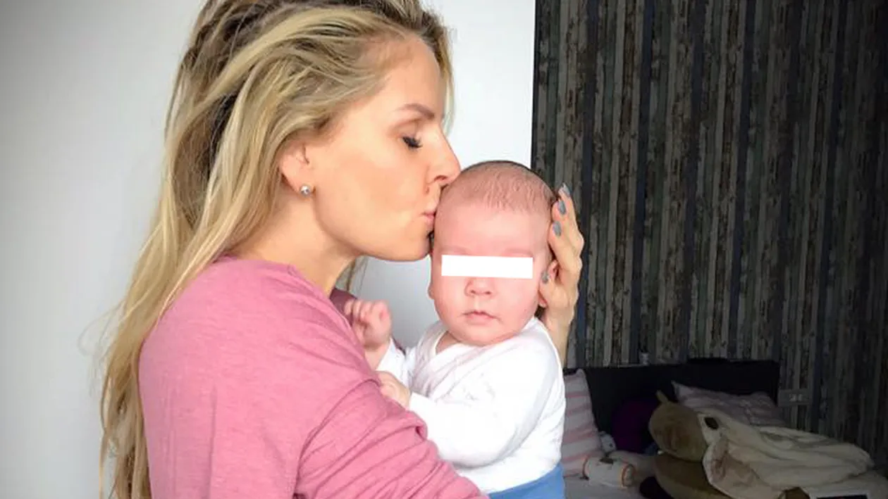 ANDREEA BĂNICĂ l-a arătat tuturor pe micuţul NOAH, iar fanii au stabilit imediat: „Îţi seamănă perfect!“