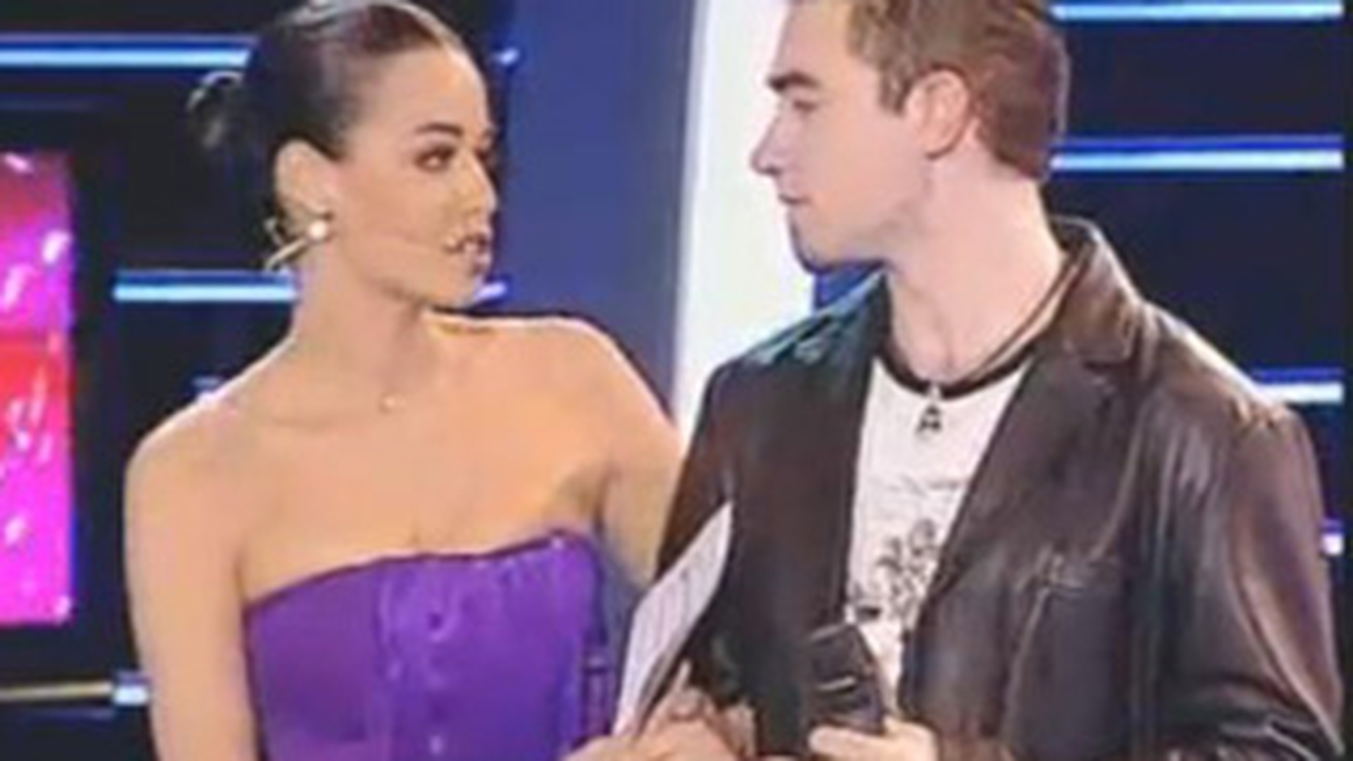 Il mai tineti minte pe Andrei, castigatorul celei de-a doua editii a emisiunii «Megastar»? Degeaba a luat marele premiu! Vezi aici cu ce a ajuns sa se ocupe!