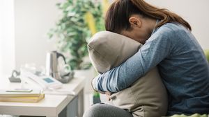 Biletul halucinant pe care doi părinţi l-au primit de la un vecin: "Suntem nevoiți să suportăm gălăgia infernală pe care copiii voștri o fac în fiecare dimineață"