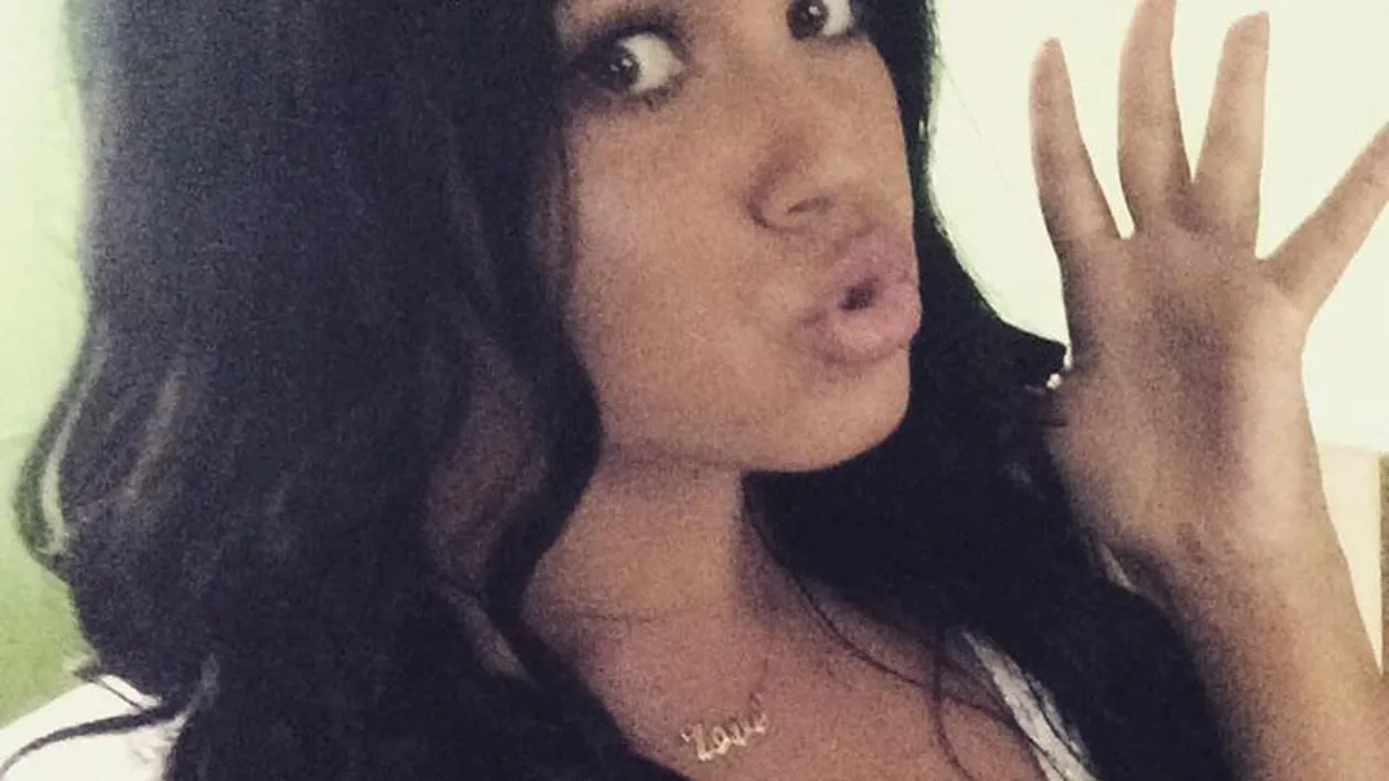 Deea de la ”Insula iubirii” şi-a schimbat look-ul! Transformarea a venit la ”pachet” cu un anunţ mult aşteptat