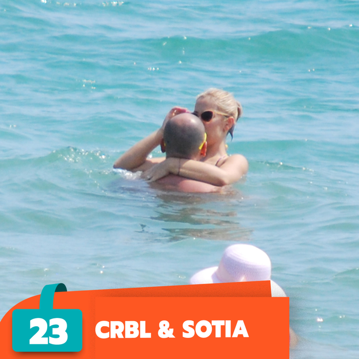 Top 30 vedete care se sărută pasional, pe plajă și în mare. Ele sunt „bunăciunile” care s-au „dezbrăcat” de orice inhibiție!