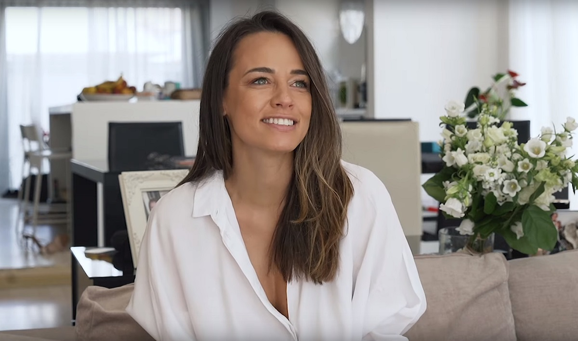 Andreea Raicu a spus adevărul despre operațiile estetice: “Procedurile care mă ajută pe mine să nu se vadă ridurile sunt…”