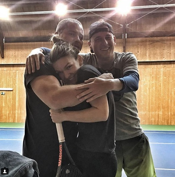 De asta “au rupt-o” profesional?! Simona Halep și Darren Cahill, fotografiați împreună la munte
