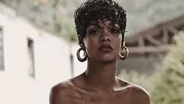 Fotografii TOPLESS cu Rihanna! Fanii sunt in delir, iar imaginile sunt incendiare! Cat de apetisanta este cantareata