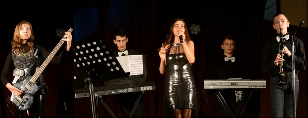 "Teens band" cântă de patru ani împreună