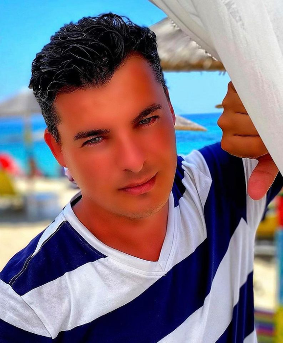 Clipe de coșmar pentru cântărețul Fabio Niță, bolnav de COVID-19: ”Am slăbit 10 kg, nu pot dormi, mă doare spatele!”