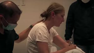 Cutremurător! Celine Dion a făcut convulsii în timp ce filma un documentar. Starea cântăreţei, tot mai precară
