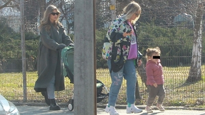 Delia Matache așteaptă un copil? Imaginile care o dau de gol pe cântăreață