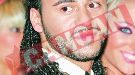 Matteo se coafeaza cu andreaua