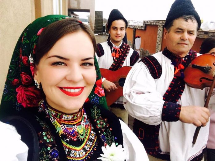 Alina este vestită în Țara Oașului pentru țipuriturile ei