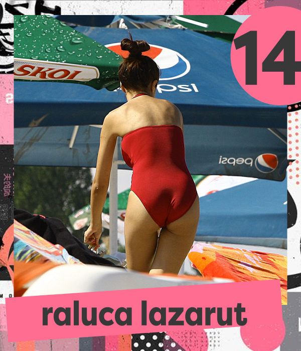 Intră în acţiune TOP 30 de vedete pe care le-am surprins în toată splendoarea! Antonia, Ramona Olaru şi Larisa Popa, show total în cele mai sexy costume de baie roşii ca ouăle de Paşte