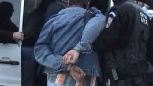 O femeie din Pitești a trăit coșmarul vieții ei după ce s-a cuplat cu un bărbat din București pe Facebook! A fost nevoie de intervenția Poliției