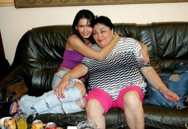 Oana Zăvoranu, mărturisiri incredibile în direct! Brunetei îi este dor de mama ei: ”Mă întreb şi eu uneori ce ar zice. Dacă ar fi mulţumită”